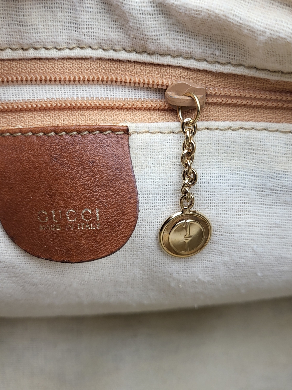 Gucci Bamboo Boston 25 Mini Bamboo Handle Calfskin Leather..Authentic !! - Picture 8 of 16